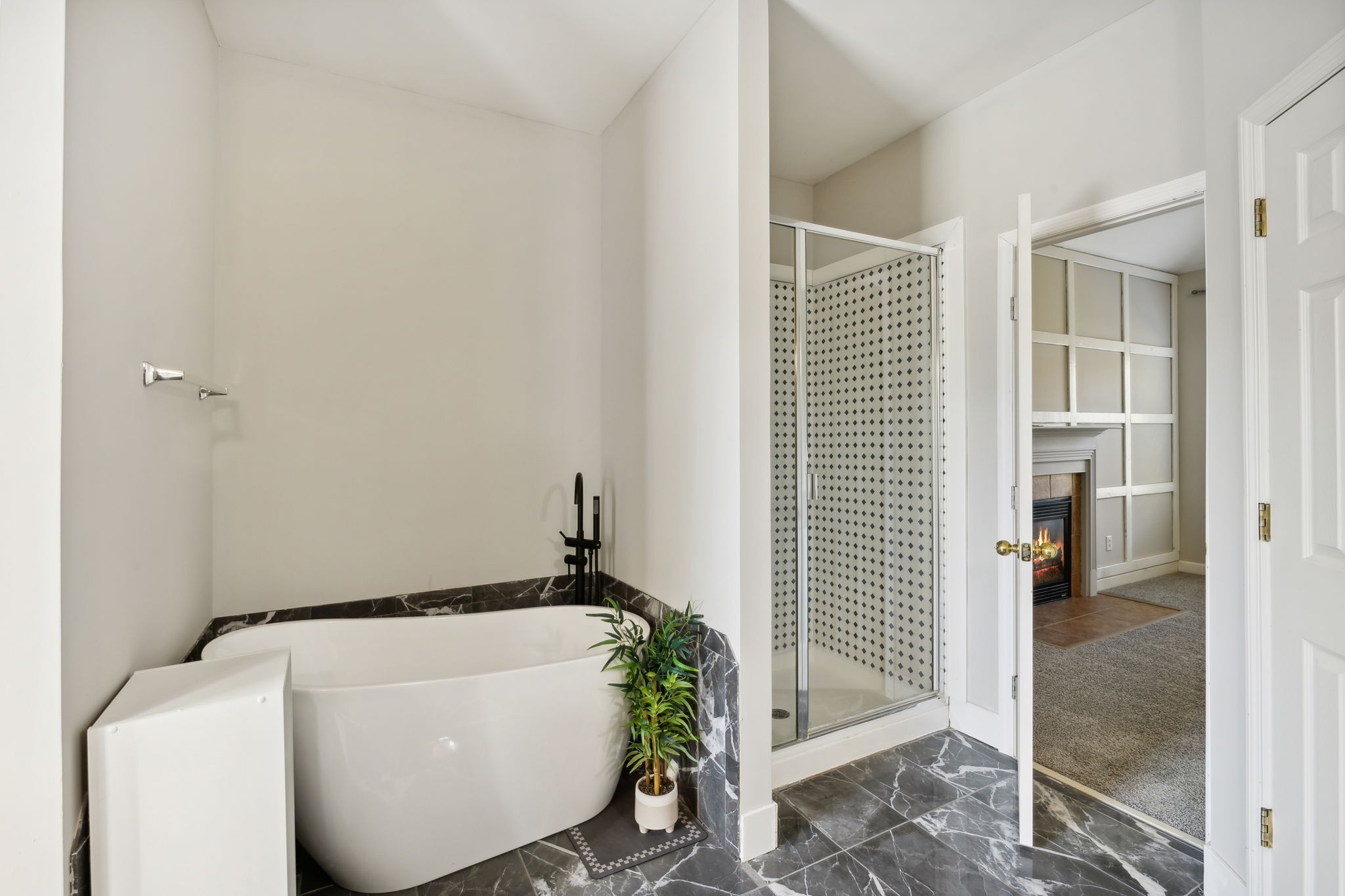 Brentwood, Tennessee 37027, United States, 5 Bedrooms Bedrooms, ,3 BathroomsBathrooms,Residential,Active,104649