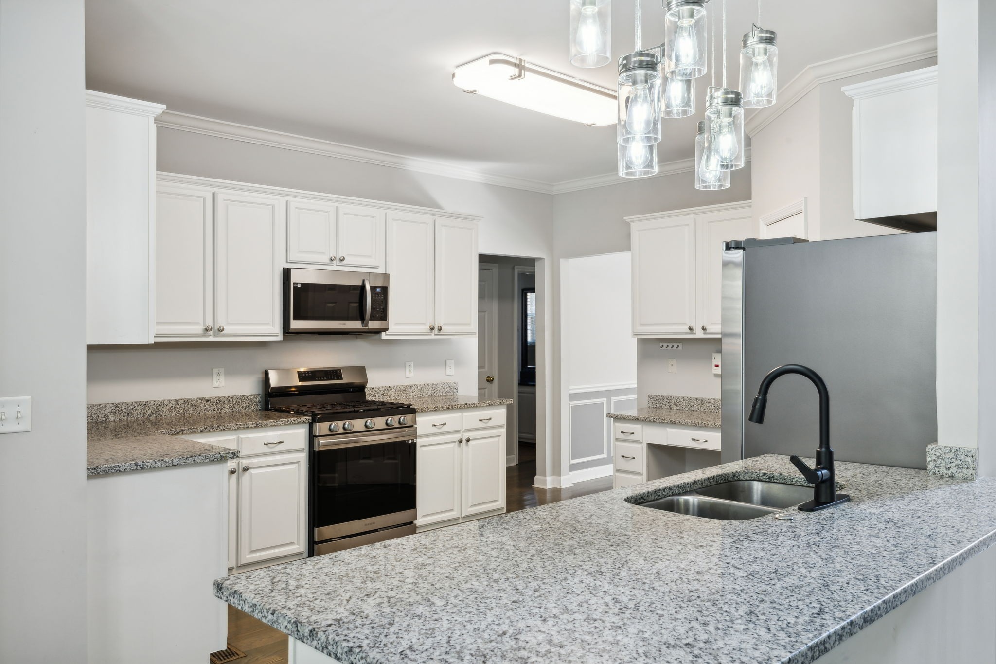 Brentwood, Tennessee 37027, United States, 5 Bedrooms Bedrooms, ,3 BathroomsBathrooms,Residential,Active,104649