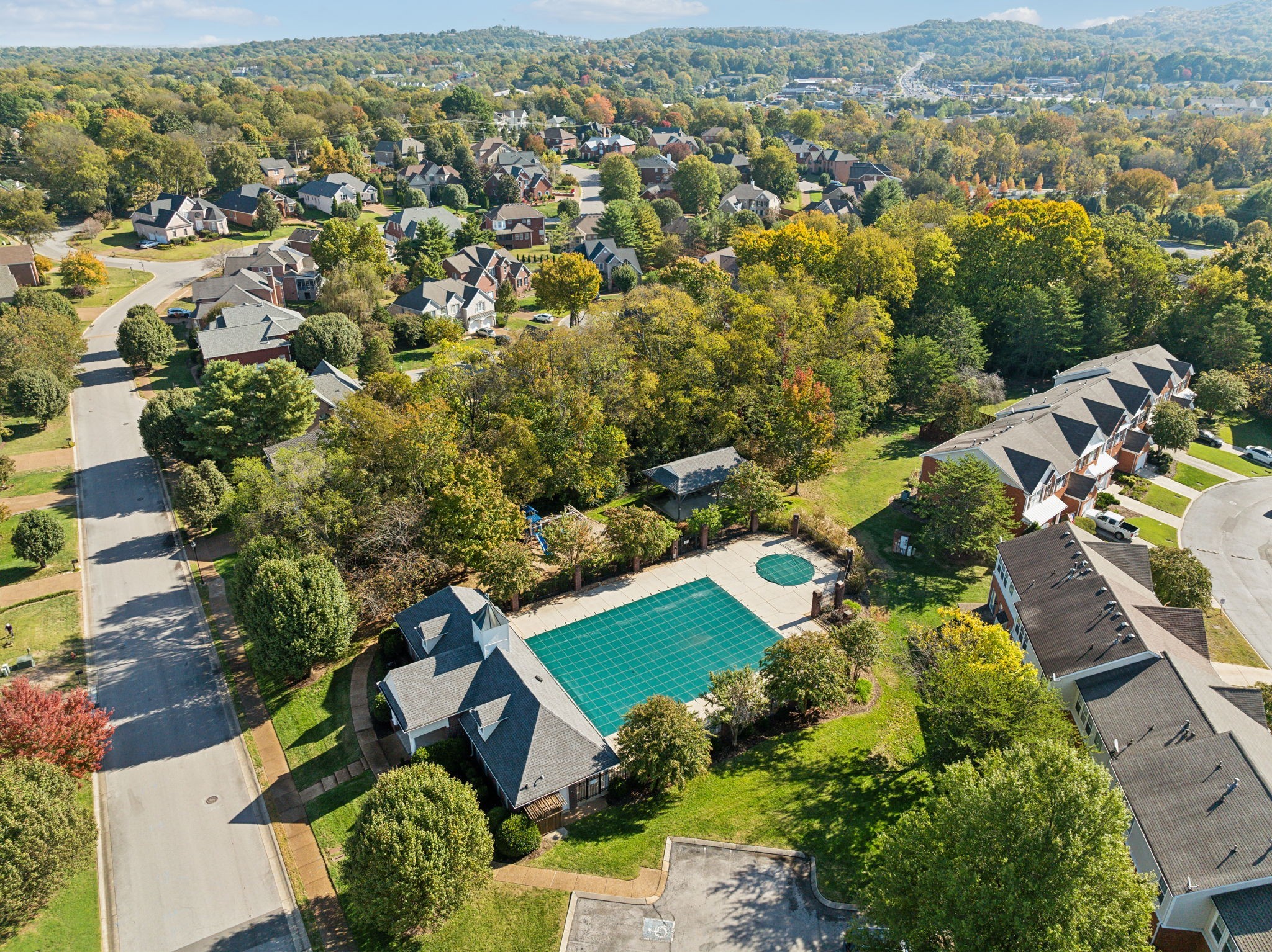 Brentwood, Tennessee 37027, United States, 5 Bedrooms Bedrooms, ,3 BathroomsBathrooms,Residential,Active,104649