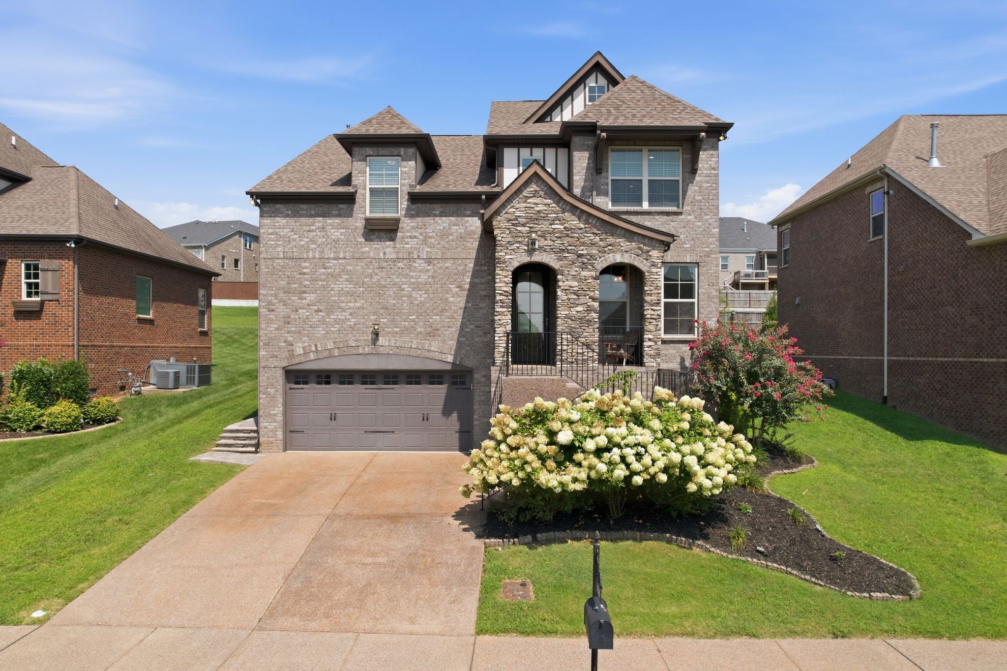 3-bed listing at 5348 Highland Place Way, Hermitage