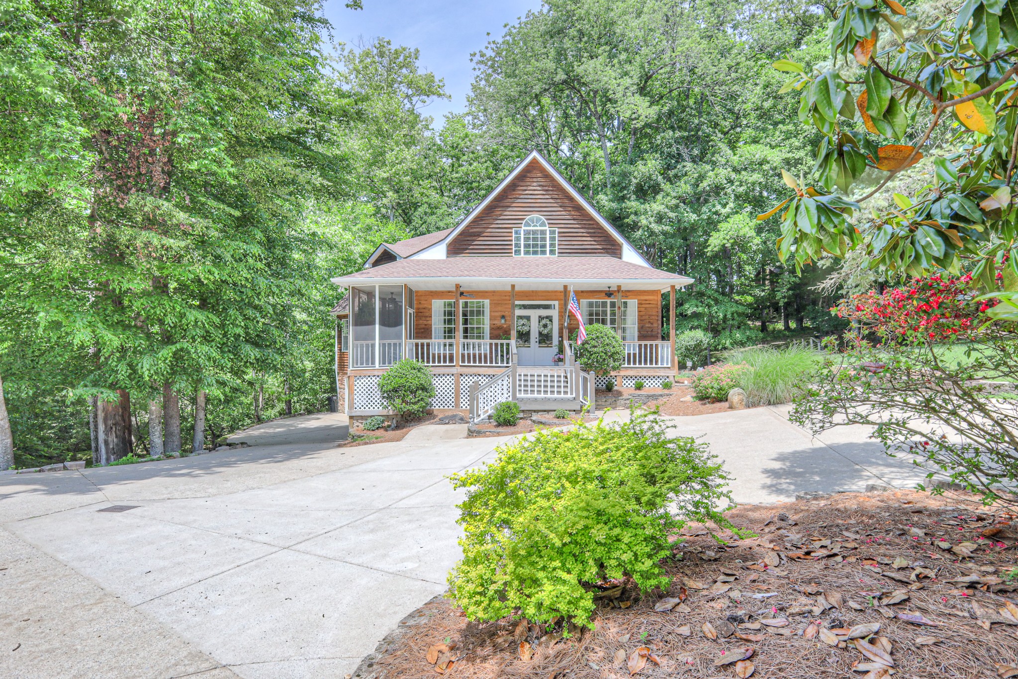 114 Moonlight Dr