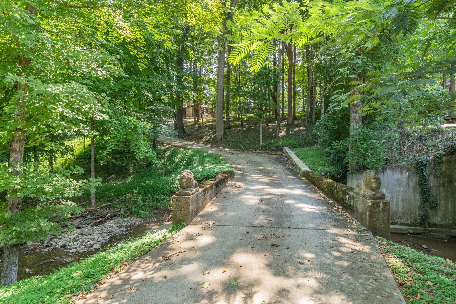 711 Hill Rd