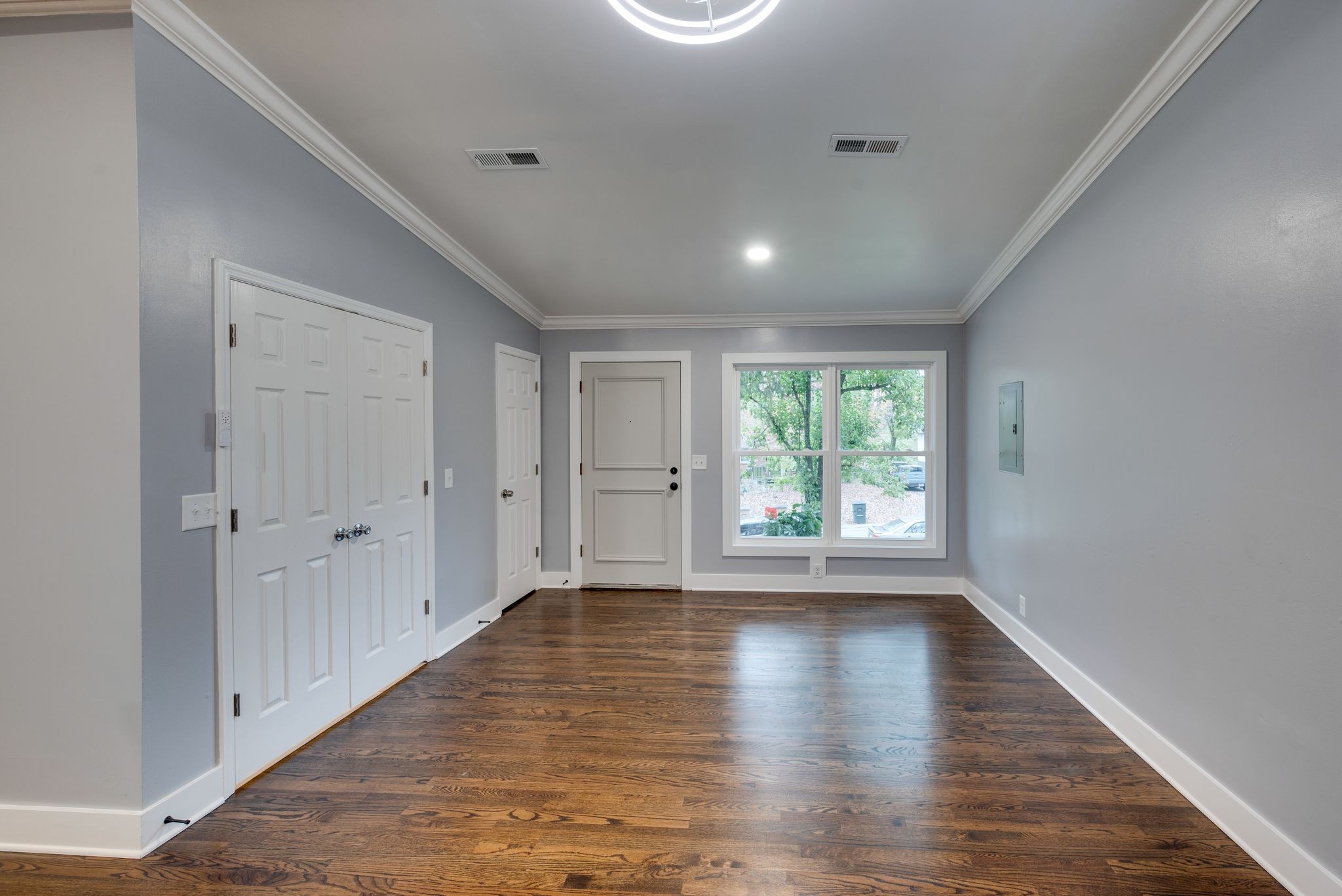 144 Luna Dr