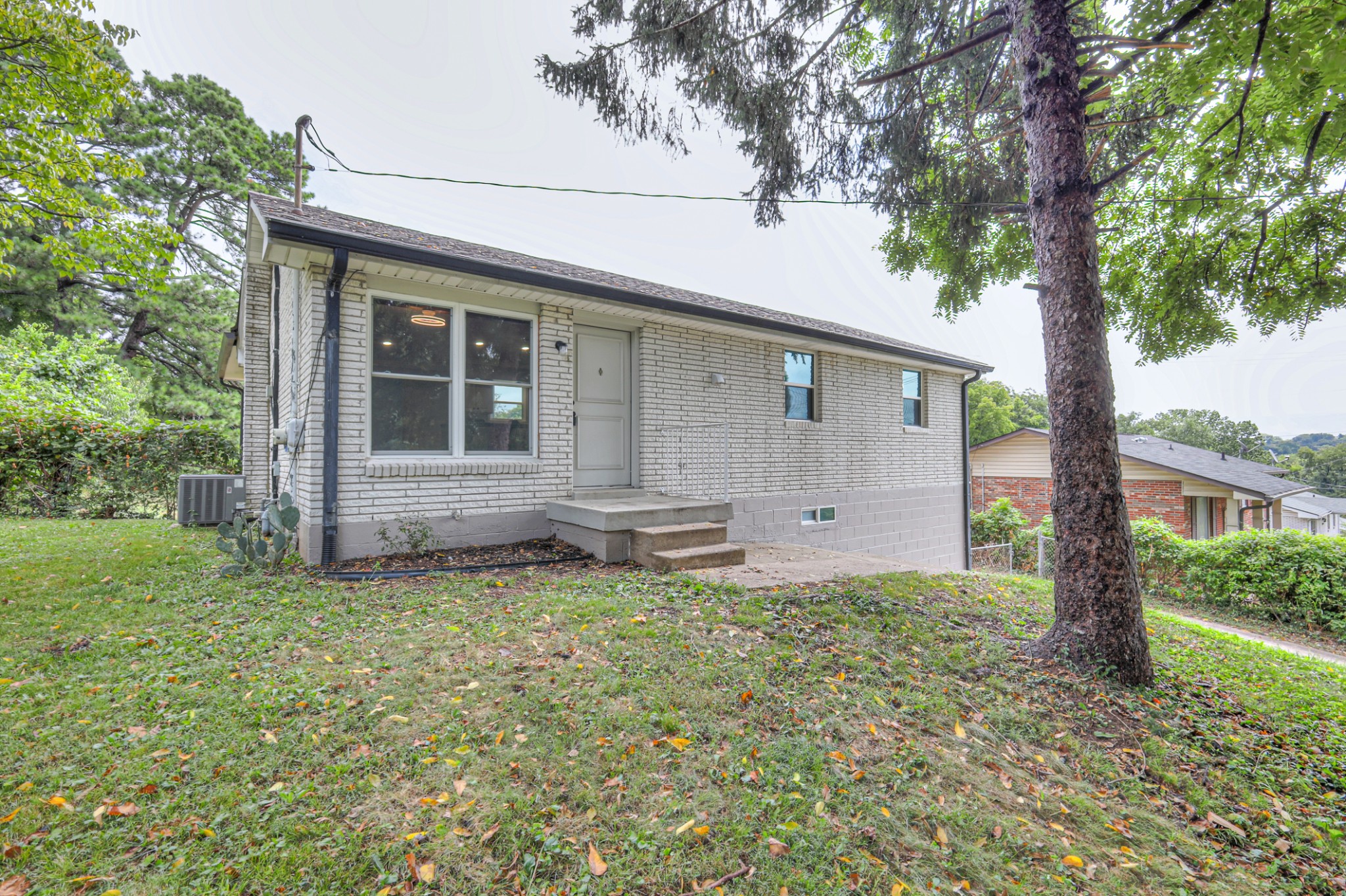144 Luna Dr