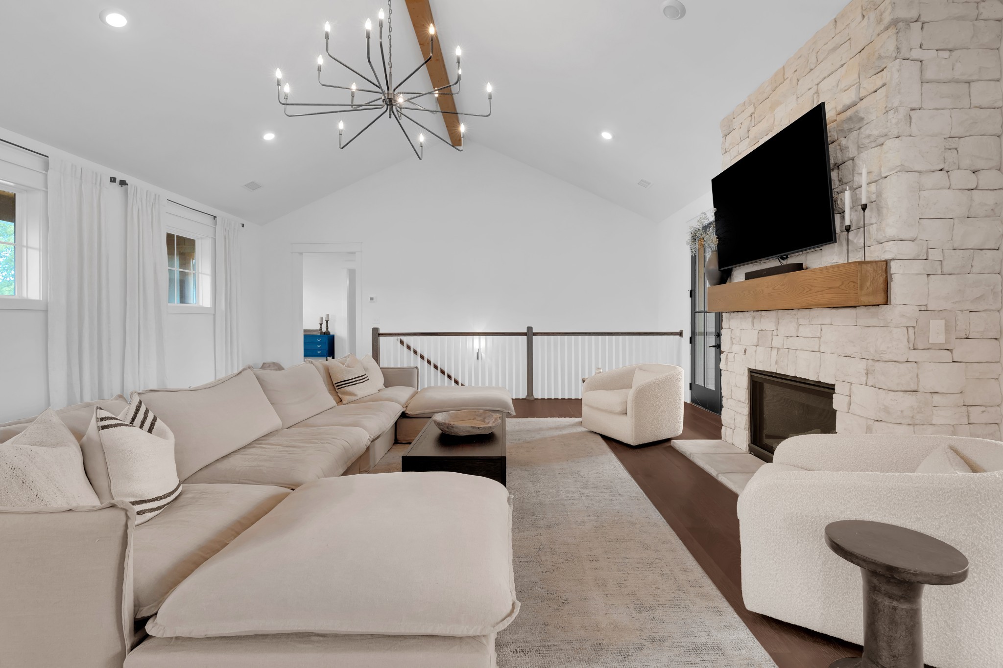 169 Joy Cir