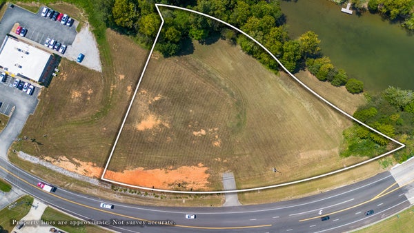 945 RACE ST, KINGSTON, TN 37763 - Image 43a06c433fb112c8f28d1837ecd117b2/3130433563