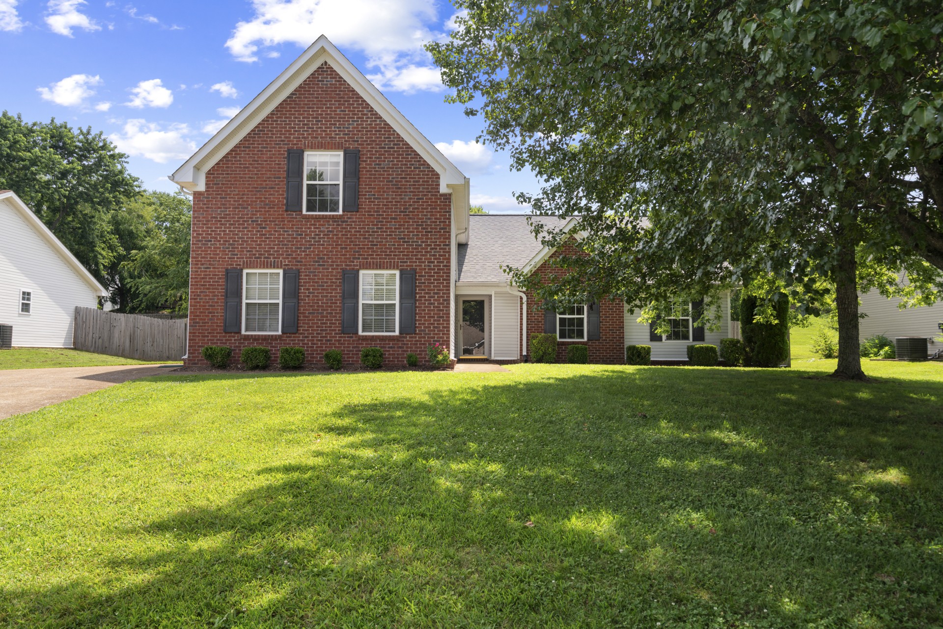 1918 Lawndale Dr