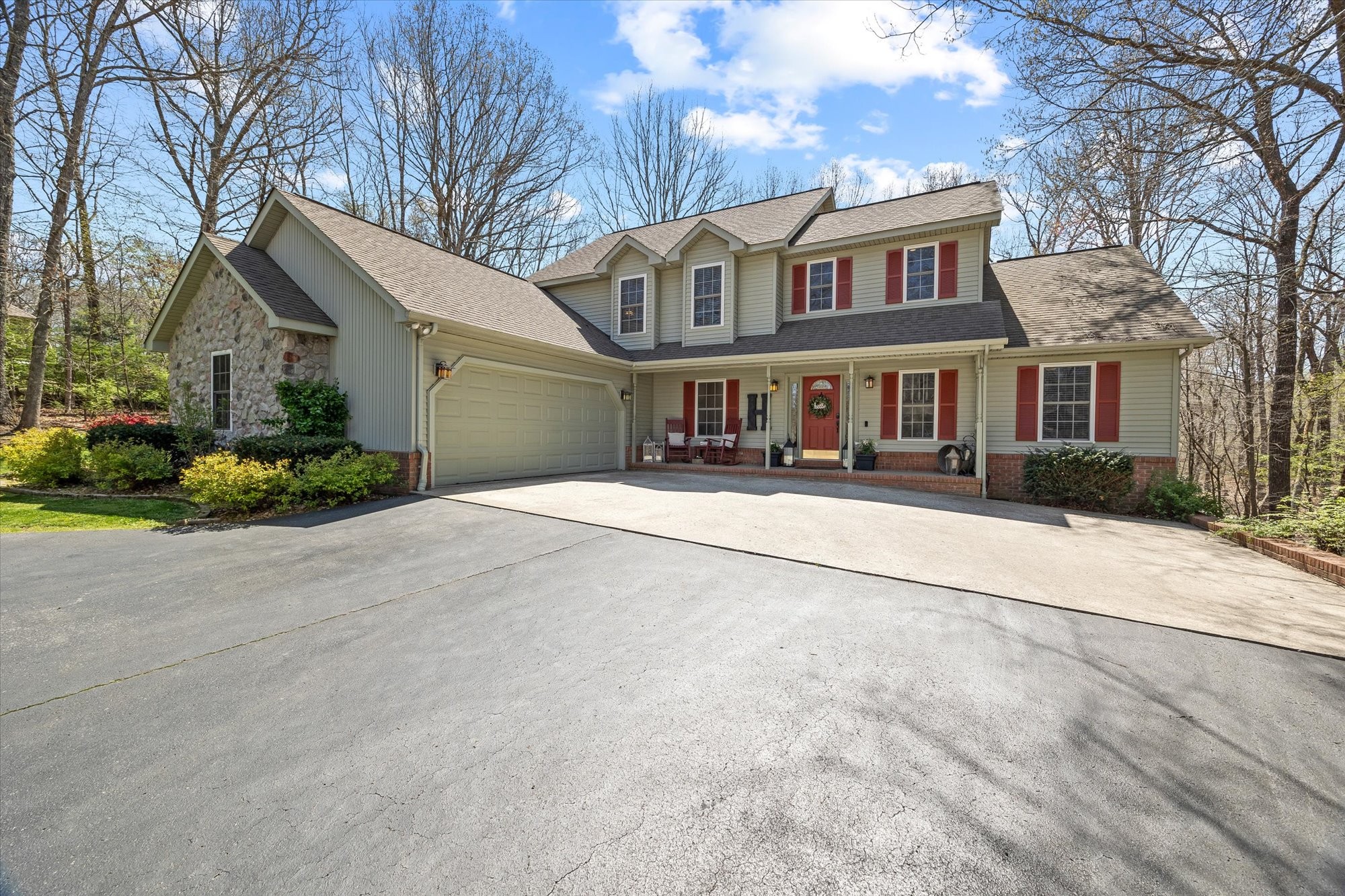 1160 Laurel Cir