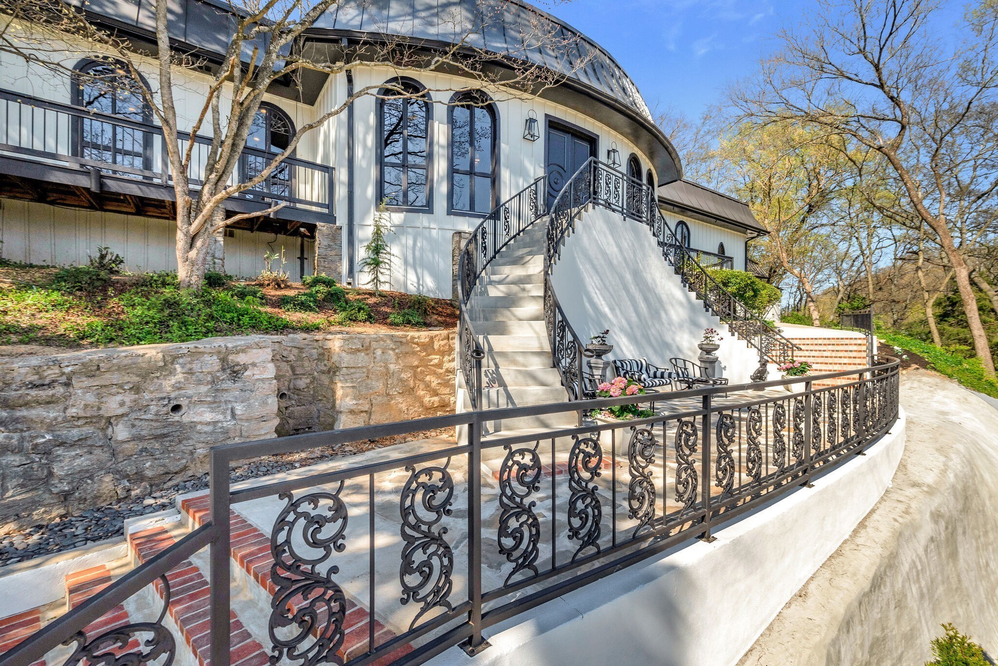 1206 McGrace Ln