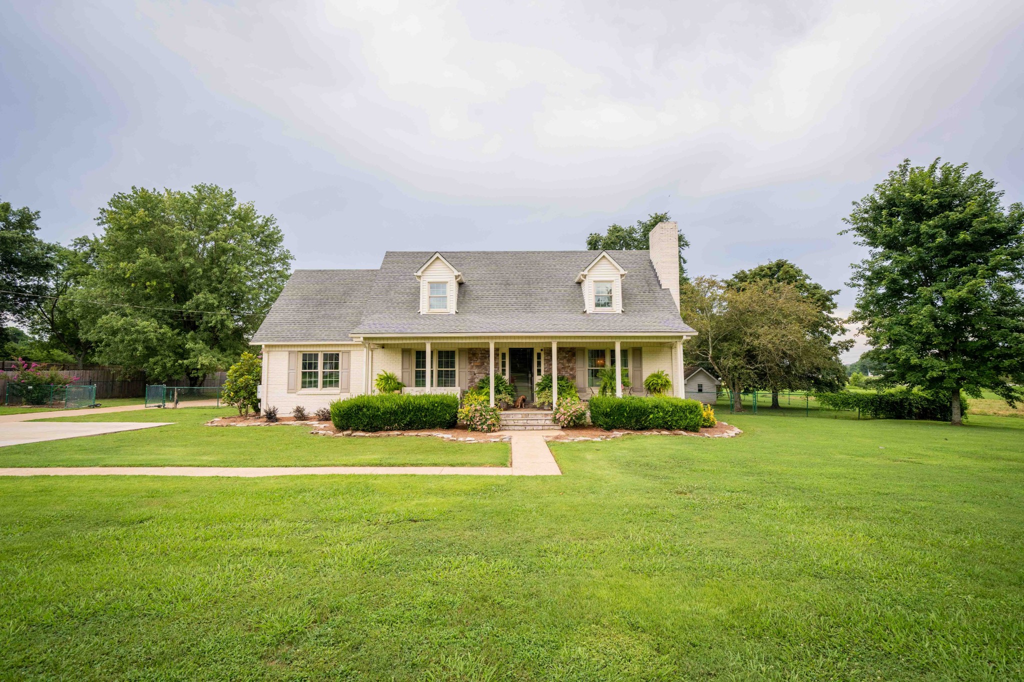 1316 Edgewood Dr S