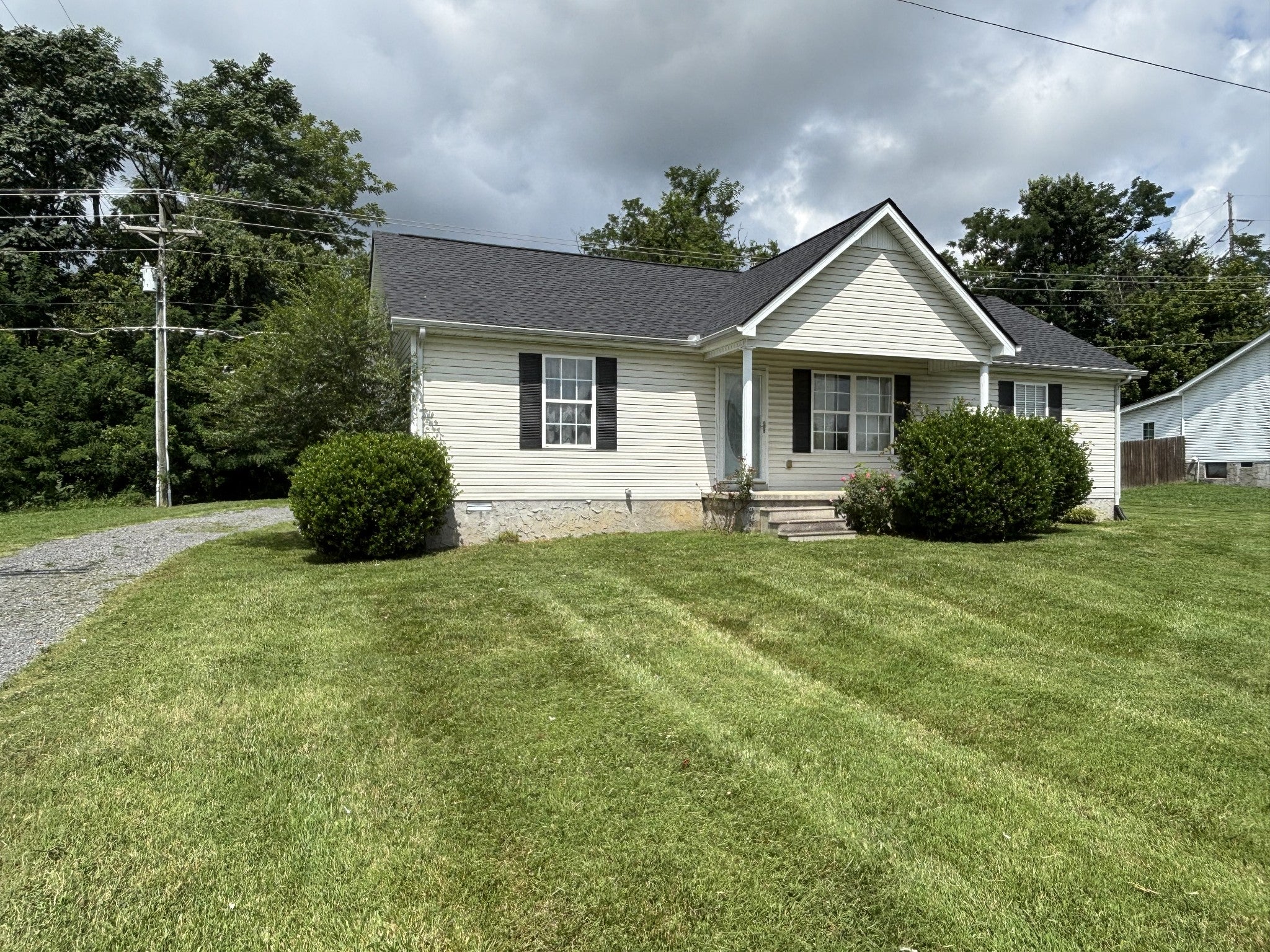 84 Kristen Dr