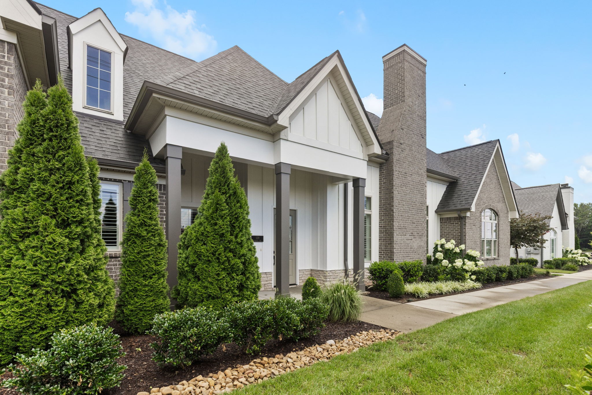 129 Sawgrass Way