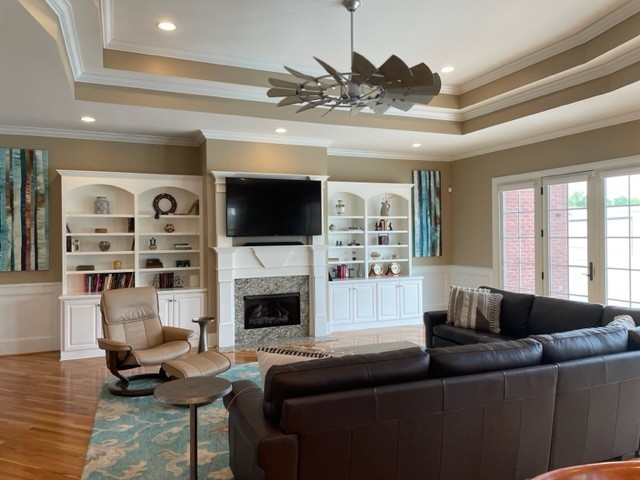 109 Chandelle Dr