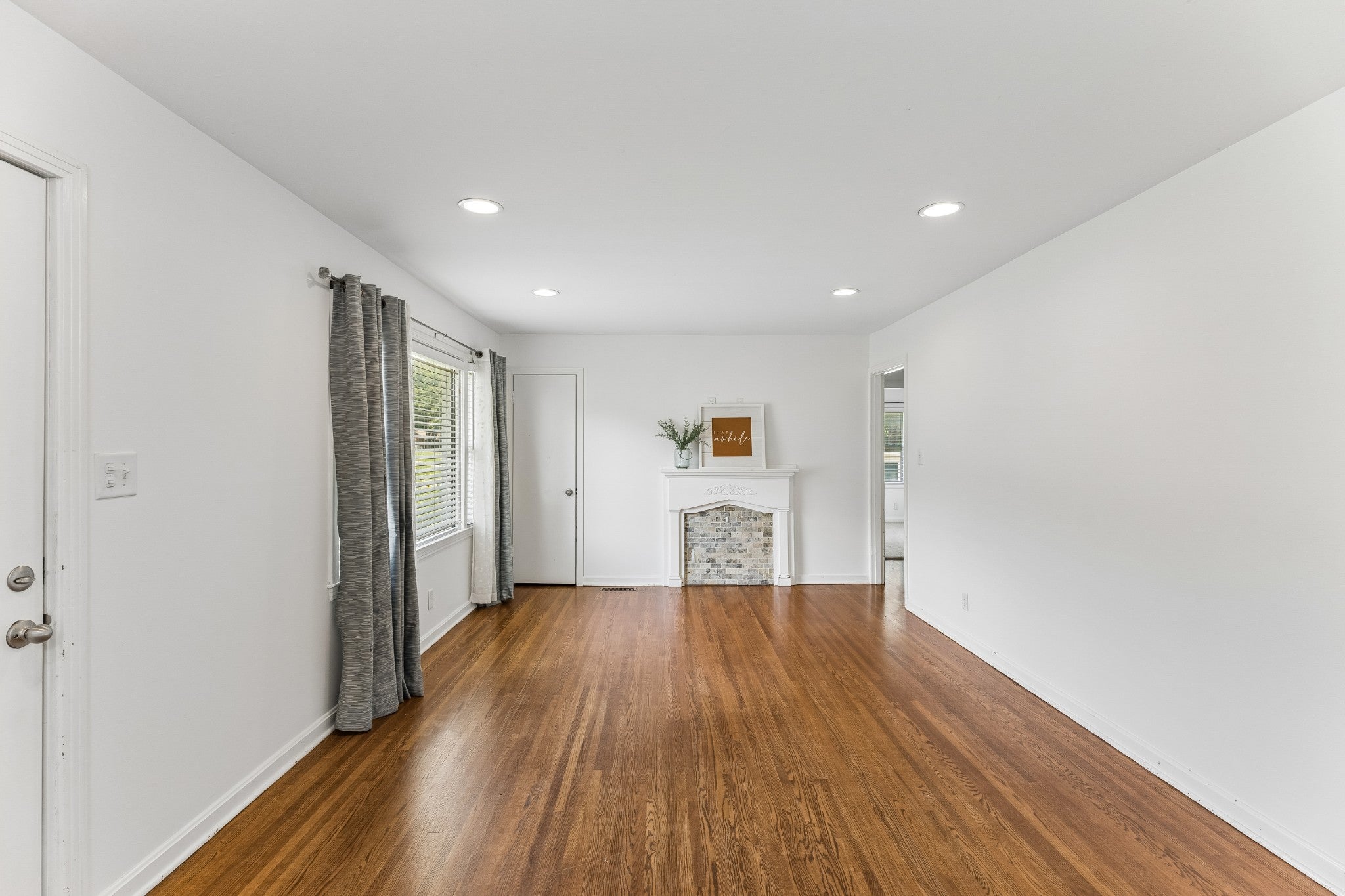 103 Oak Dr
