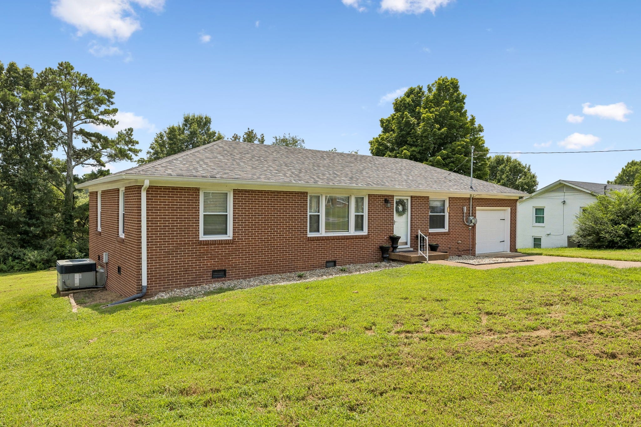 103 Oak Dr