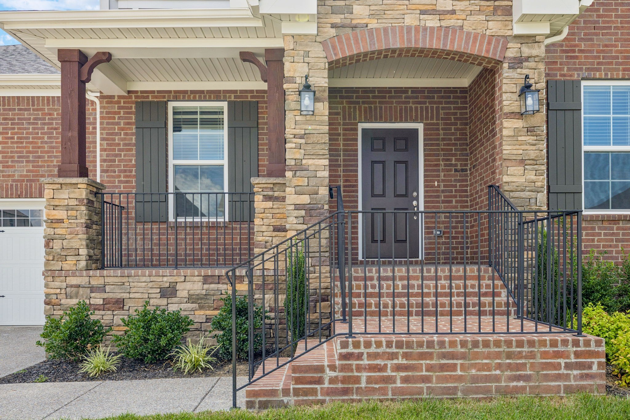 5475 Ayana Dr