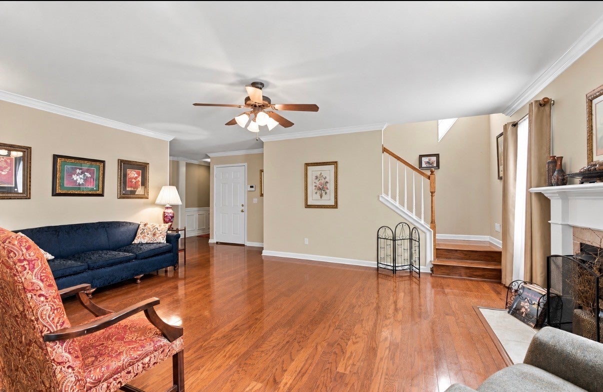 366 Golfview Ct