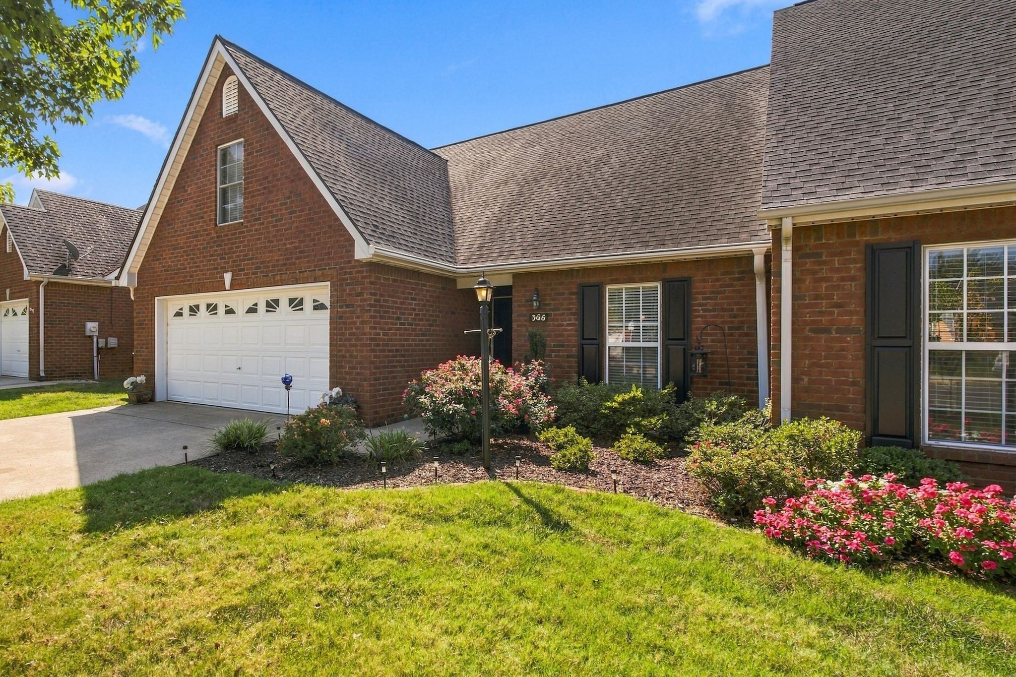 366 Golfview Ct