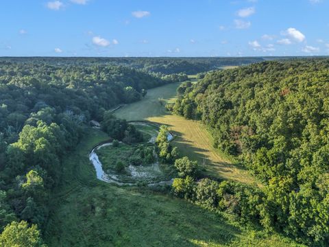 717 Sister Hollow Rd Westmoreland TN 37186