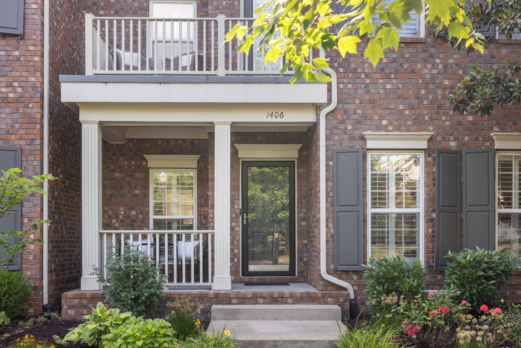 1406 Burnside Dr