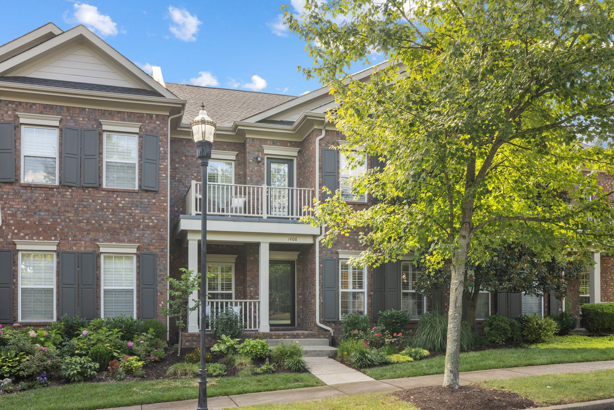 1406 Burnside Dr