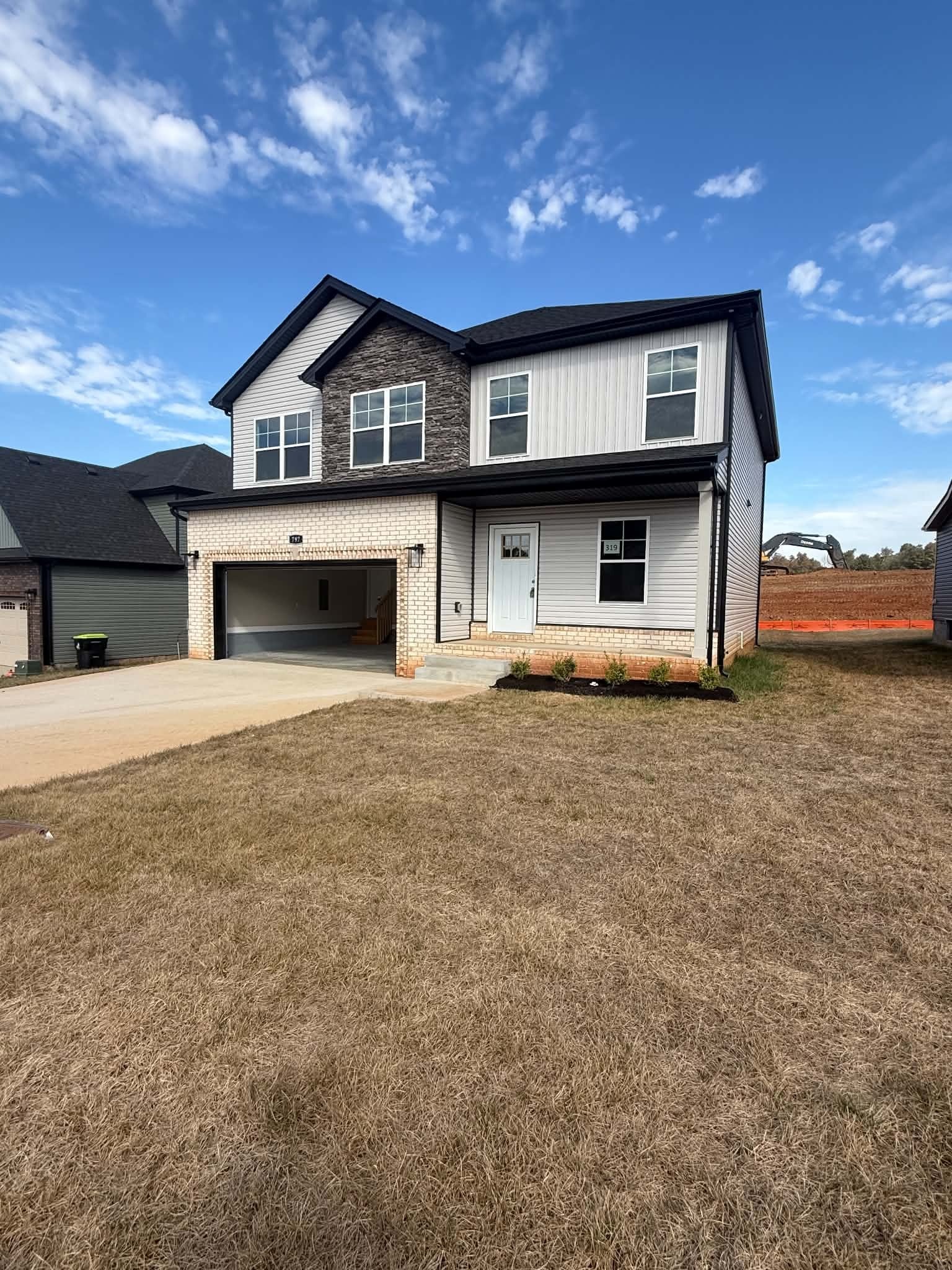 319 Cardinal Creek