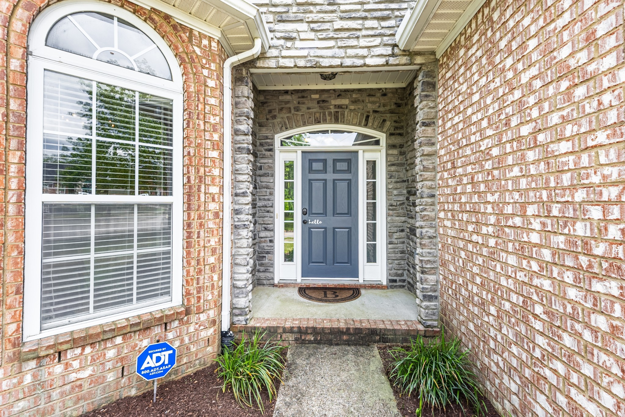 1085 Nealcrest Cir