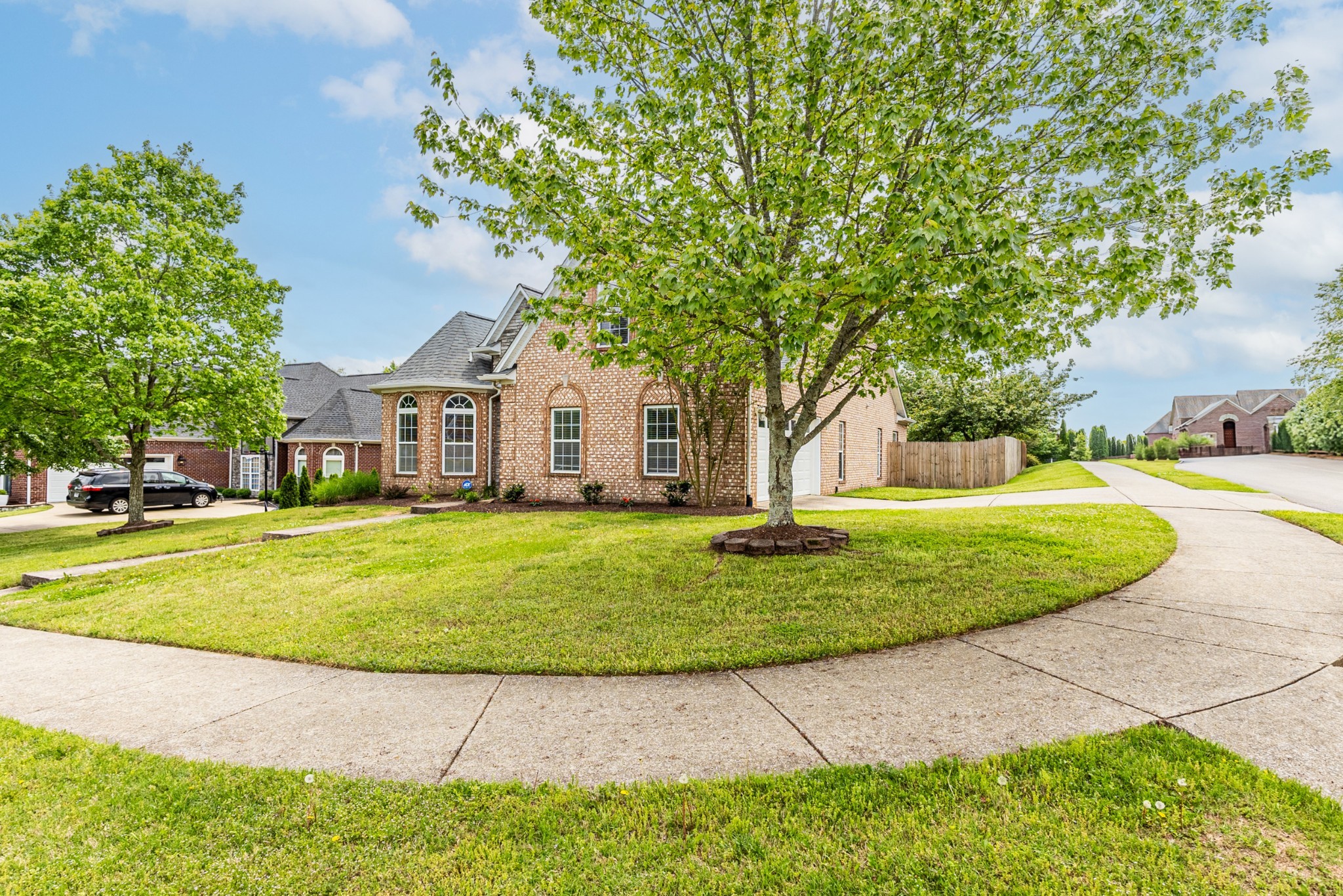 1085 Nealcrest Cir
