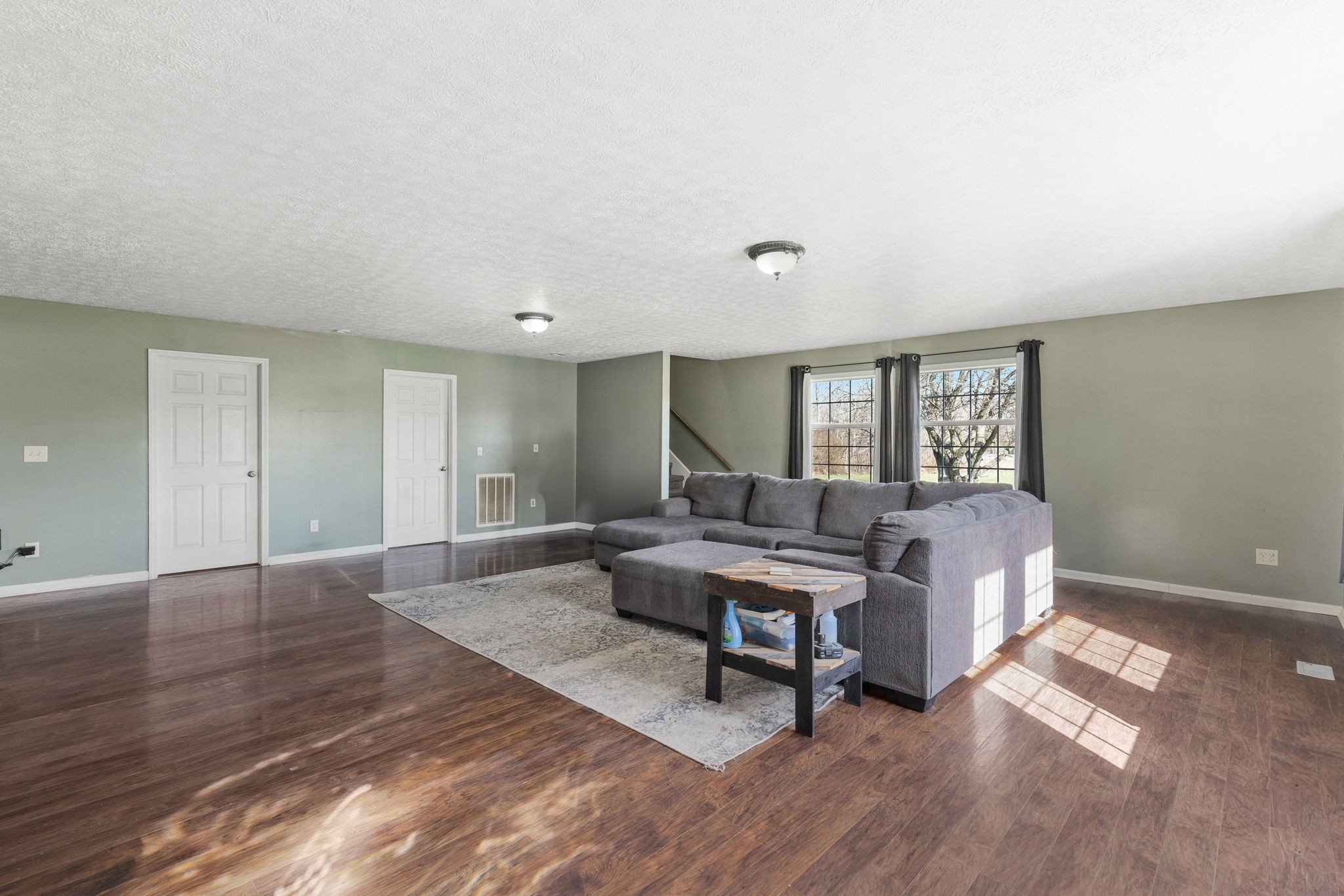 4016 Bentle Dr