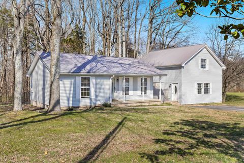 Photo of 4016 Bentle Dr, Westmoreland, TN 37186 (MLS # 3205357)