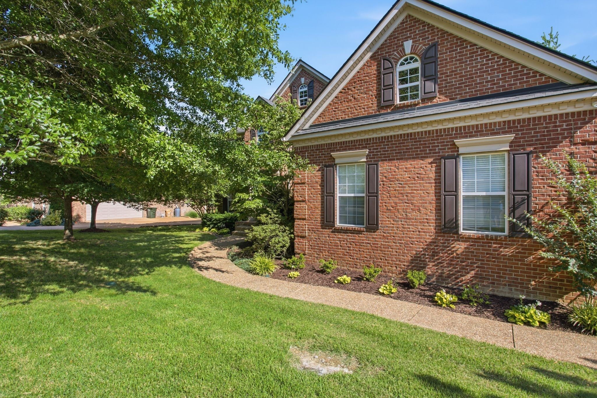 1122 Pin Oak Ln