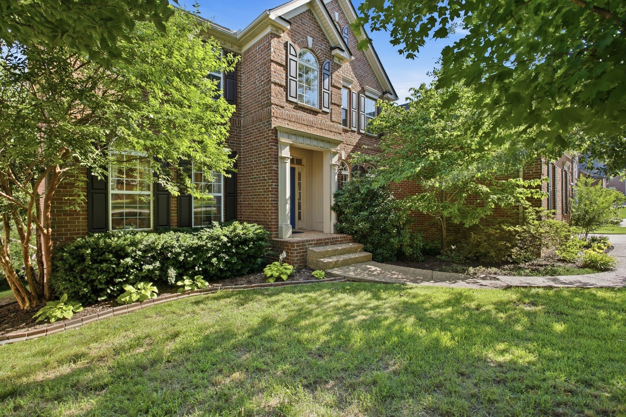 1122 Pin Oak Ln
