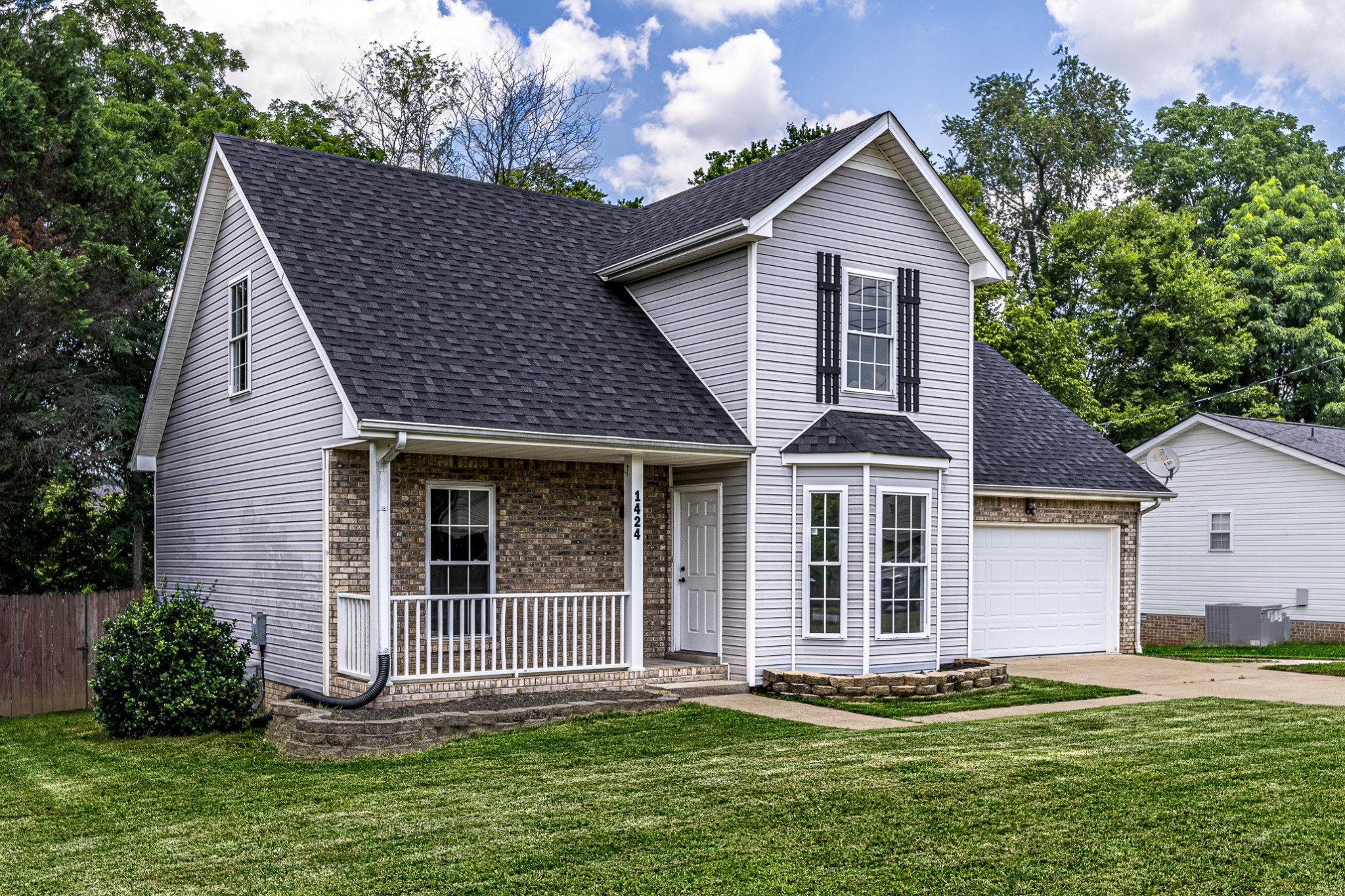 1424 Buchanon Dr