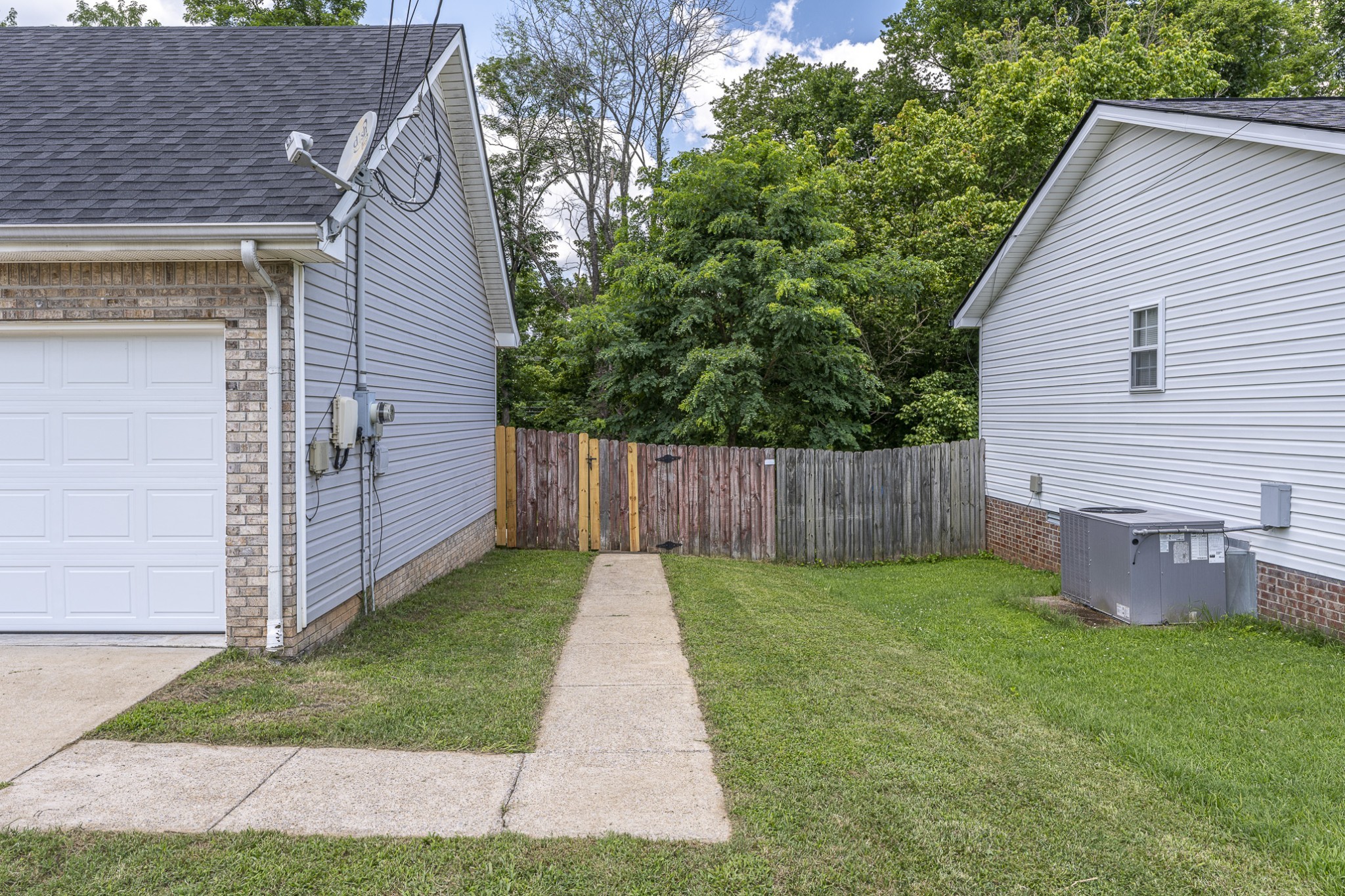 1424 Buchanon Dr