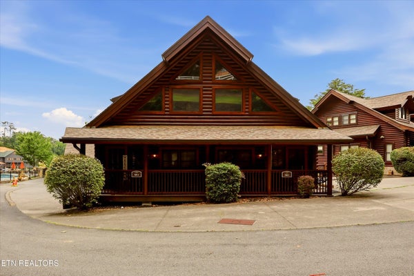 727 GOLF VIEW BLVD, PIGEON FORGE, TN 37863 - Image 43fca45fbe2b88af04a7bb20aef88fd5/2846942351