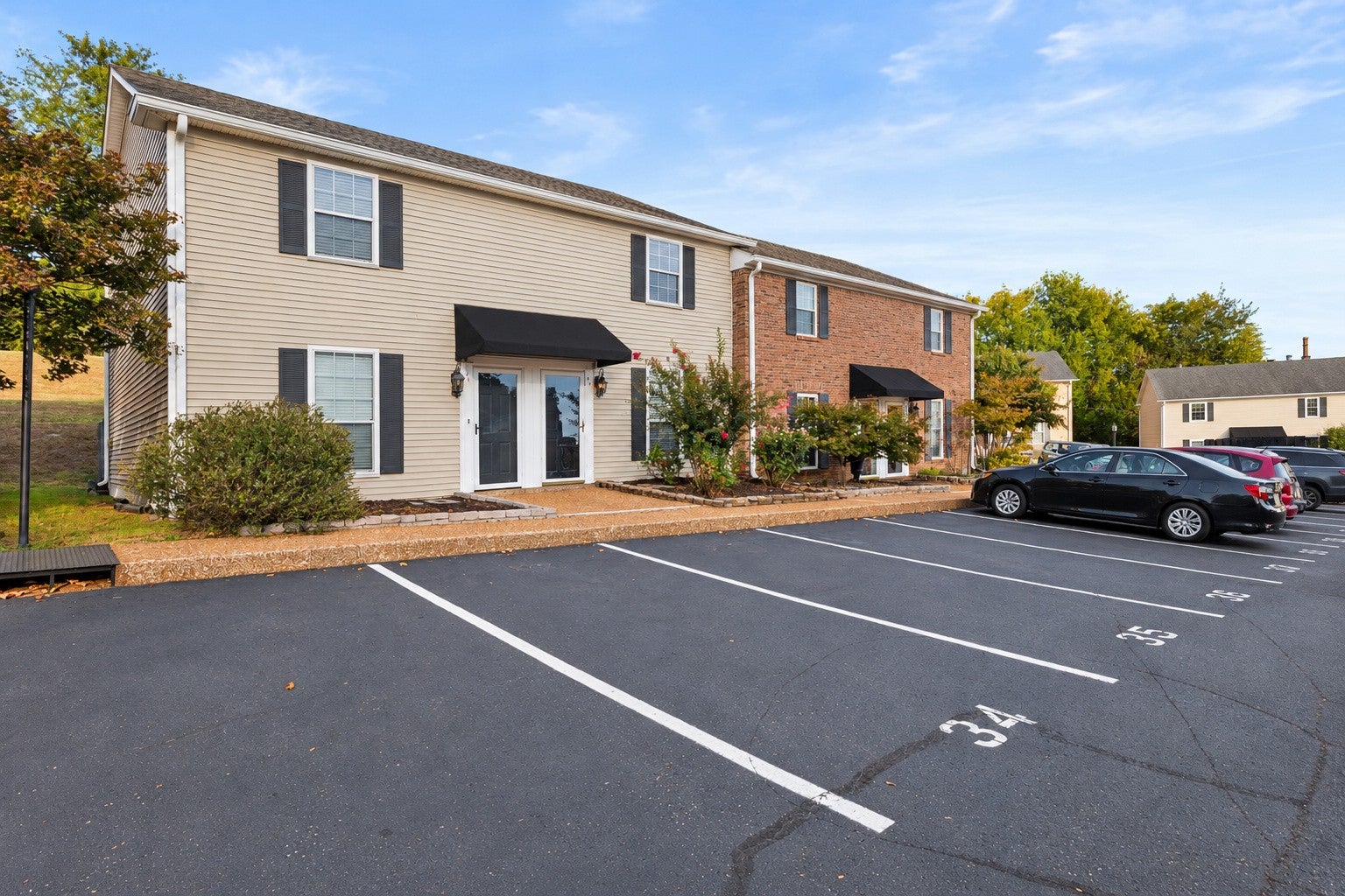 200 N Royal Oaks Blvd J2
