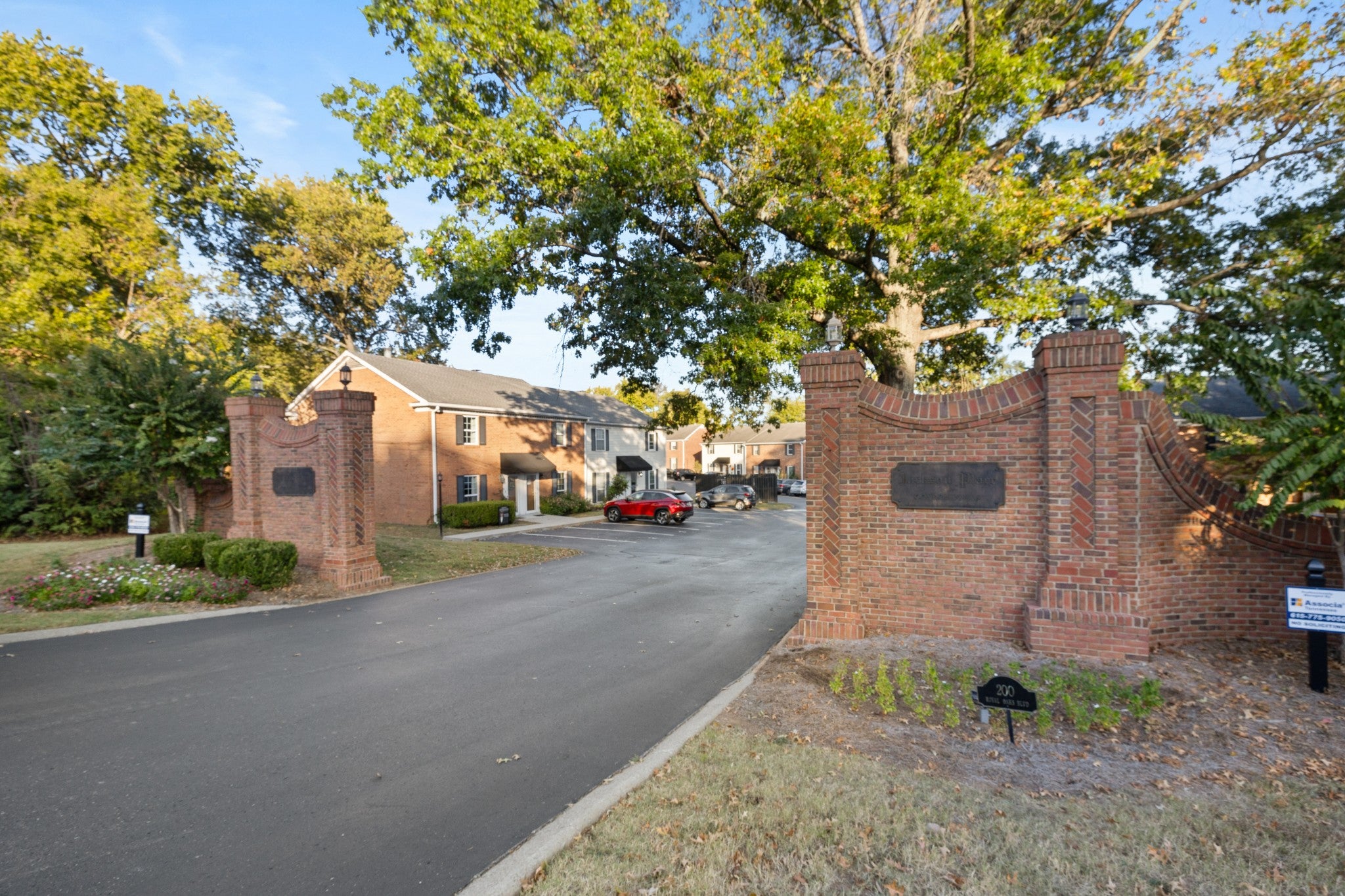 200 N Royal Oaks Blvd J2