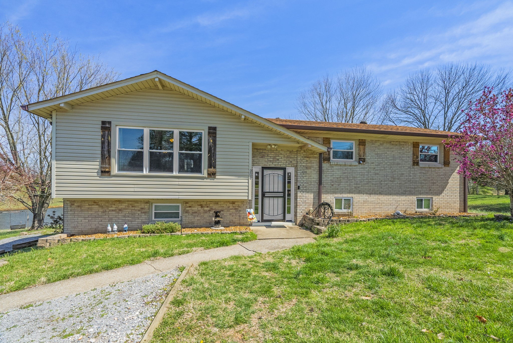 204 Drakewood Dr
