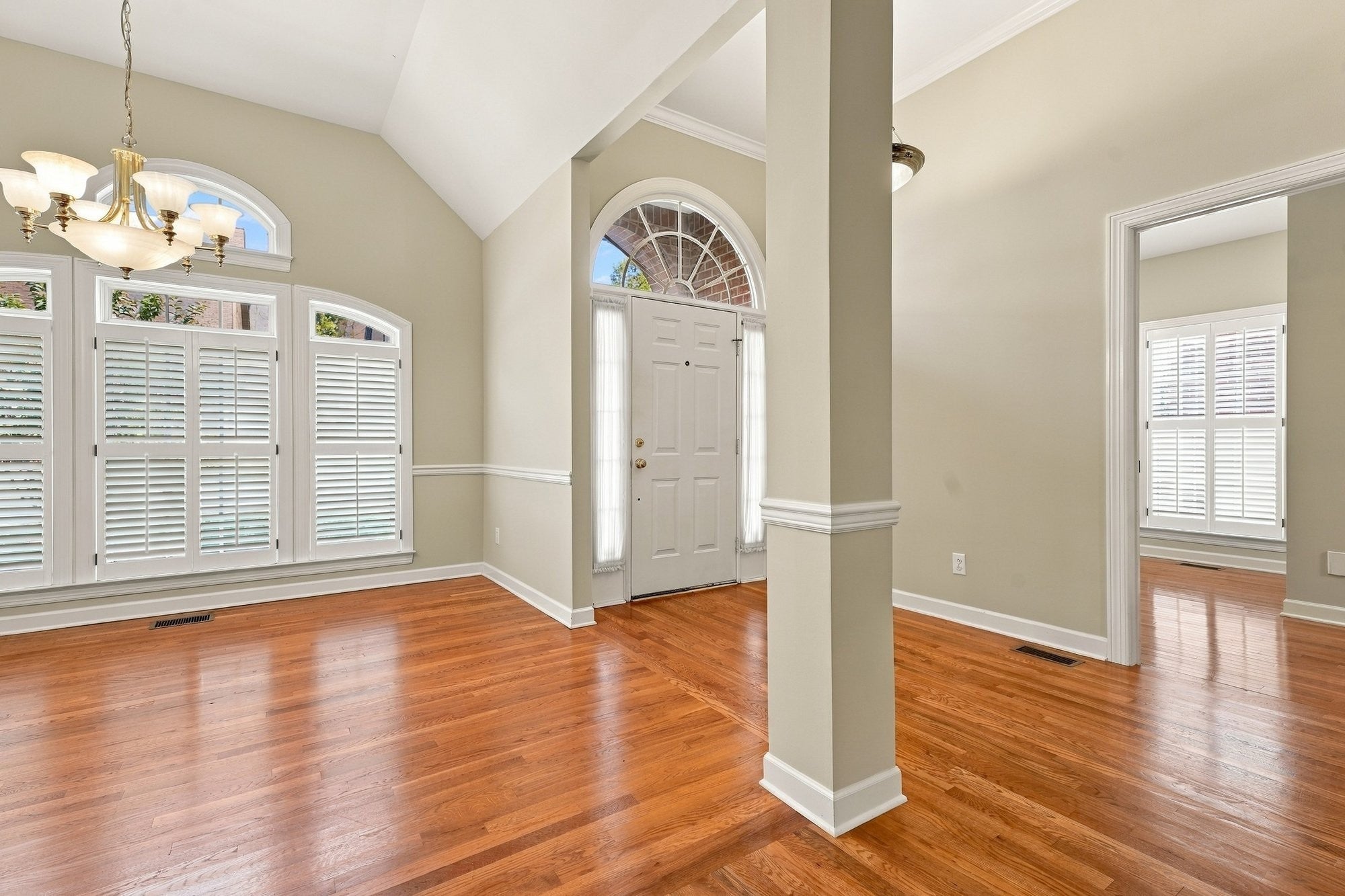 425 Wellington Sq