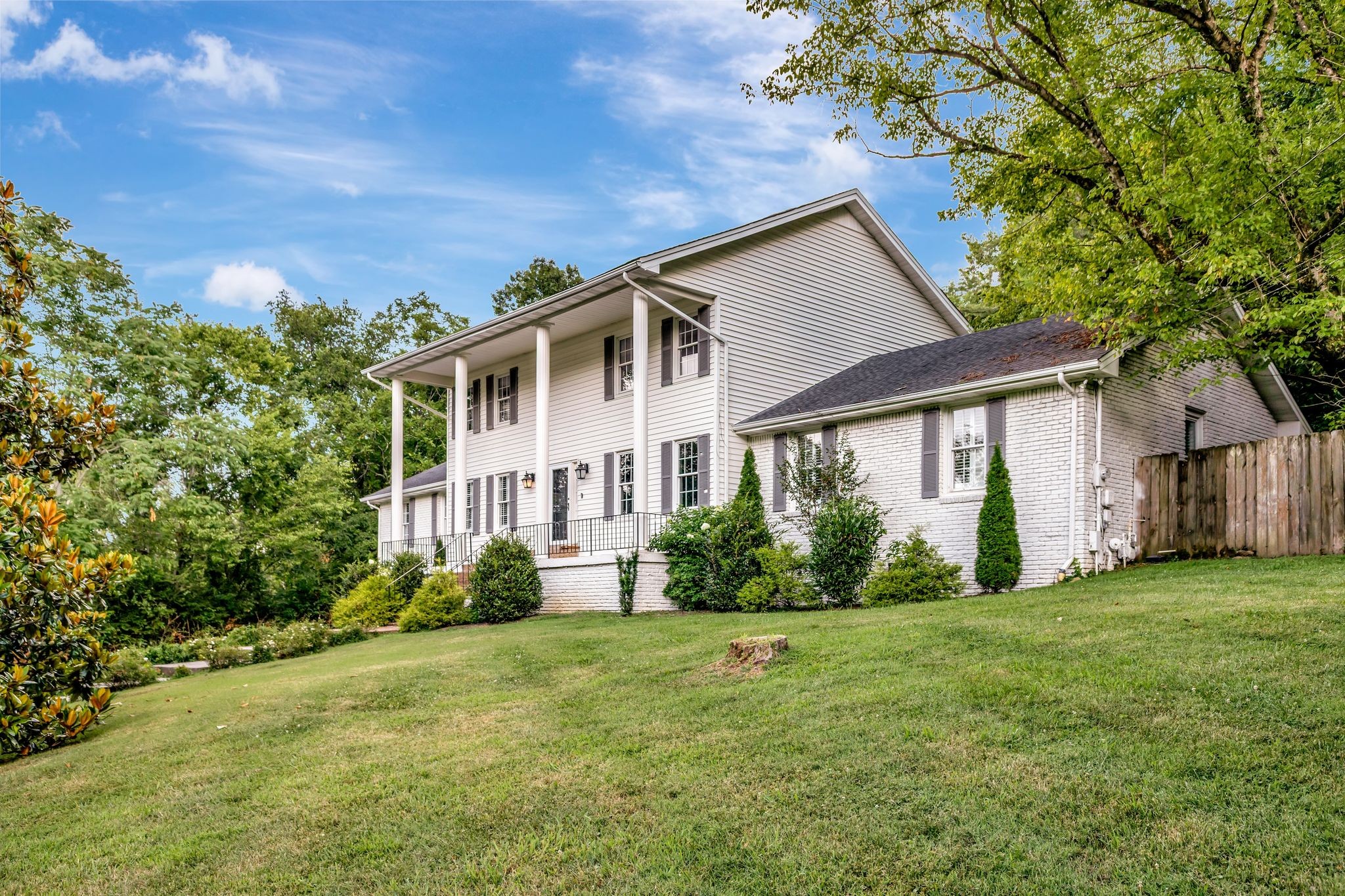116 Century Oak Dr