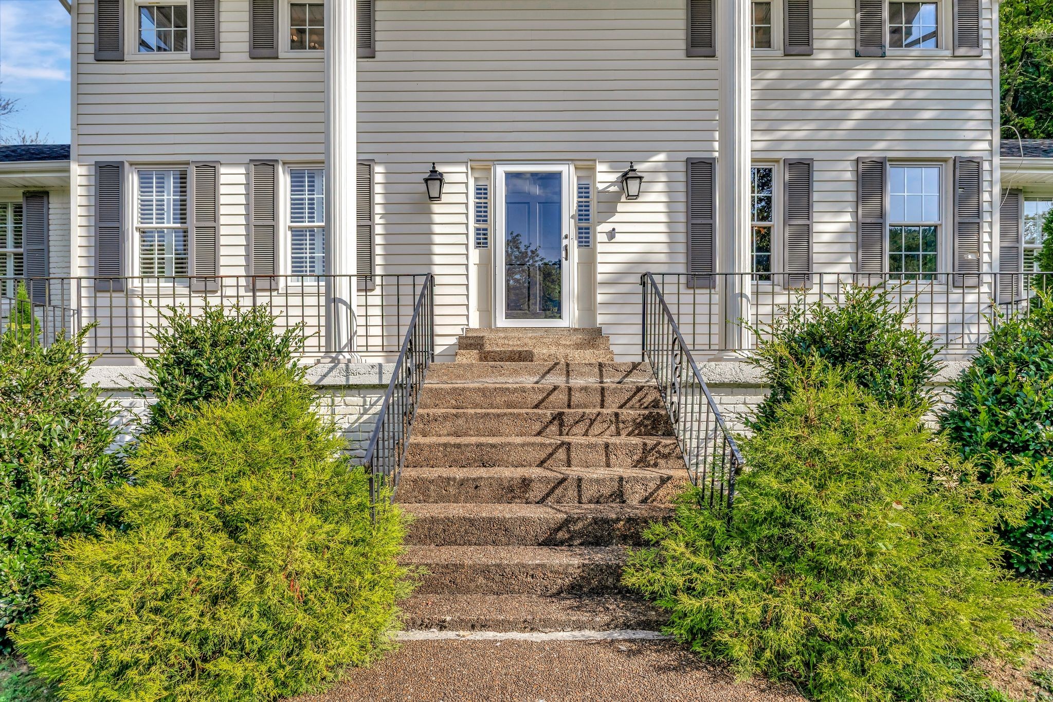 116 Century Oak Dr