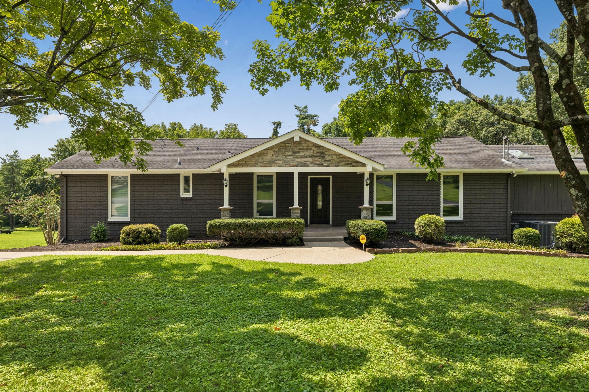 4-bed home for rent in Goodlettsville, TN 37072, 326 Draper Cir 326 Draper Cir, Goodlettsville TN 37072 4-bed home, photo 1 of 60