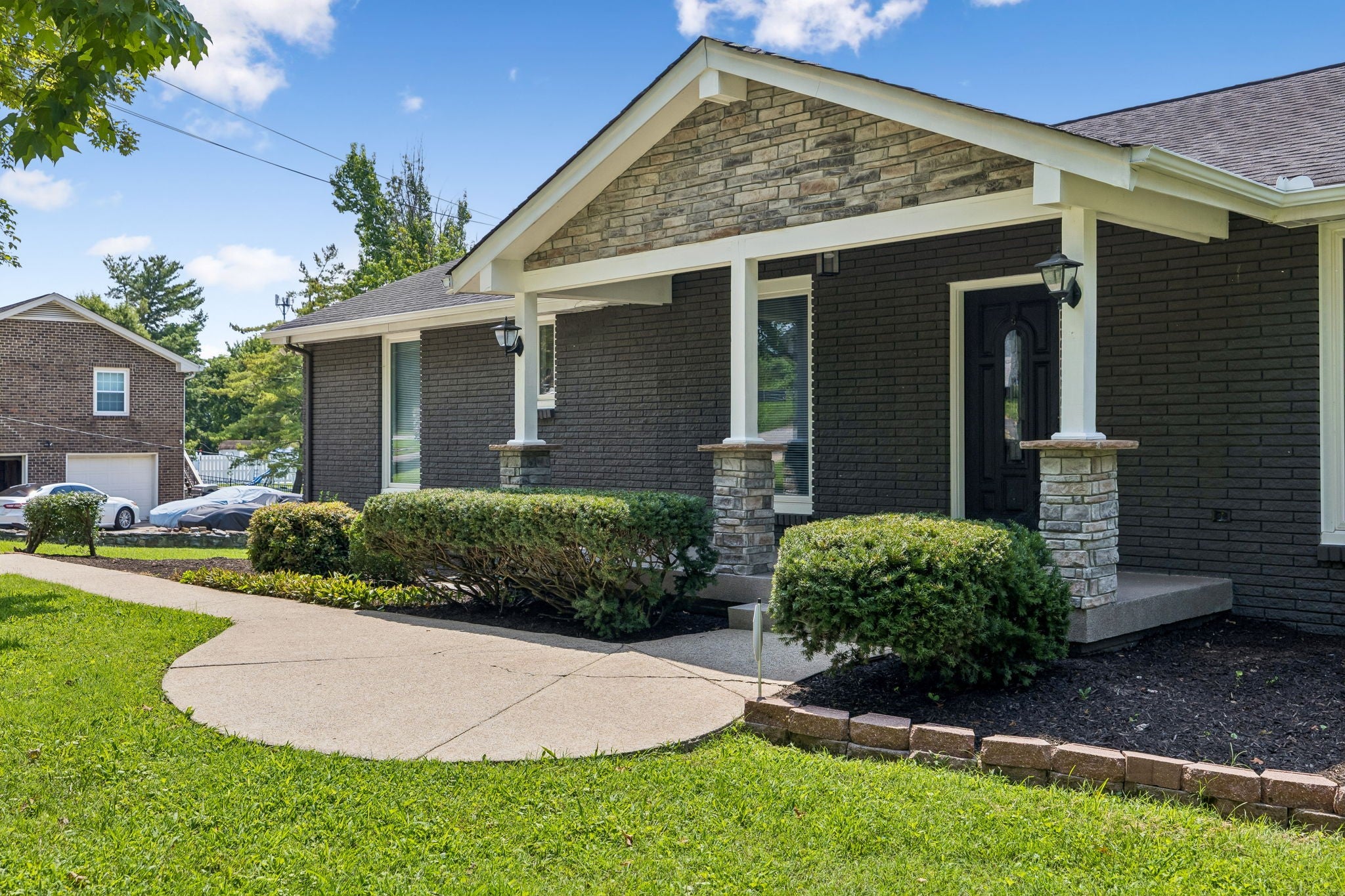 326 Draper Cir
