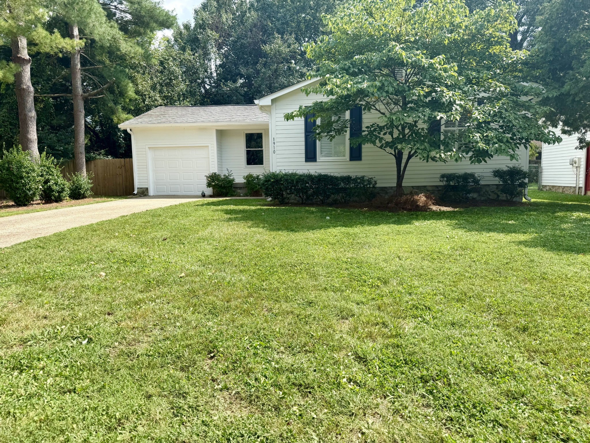3-bed home for rent in Franklin, TN 37064, 1910 Redbud Ct 1910 Redbud Ct, Franklin TN 37064 3-bed home, photo 2 of 16