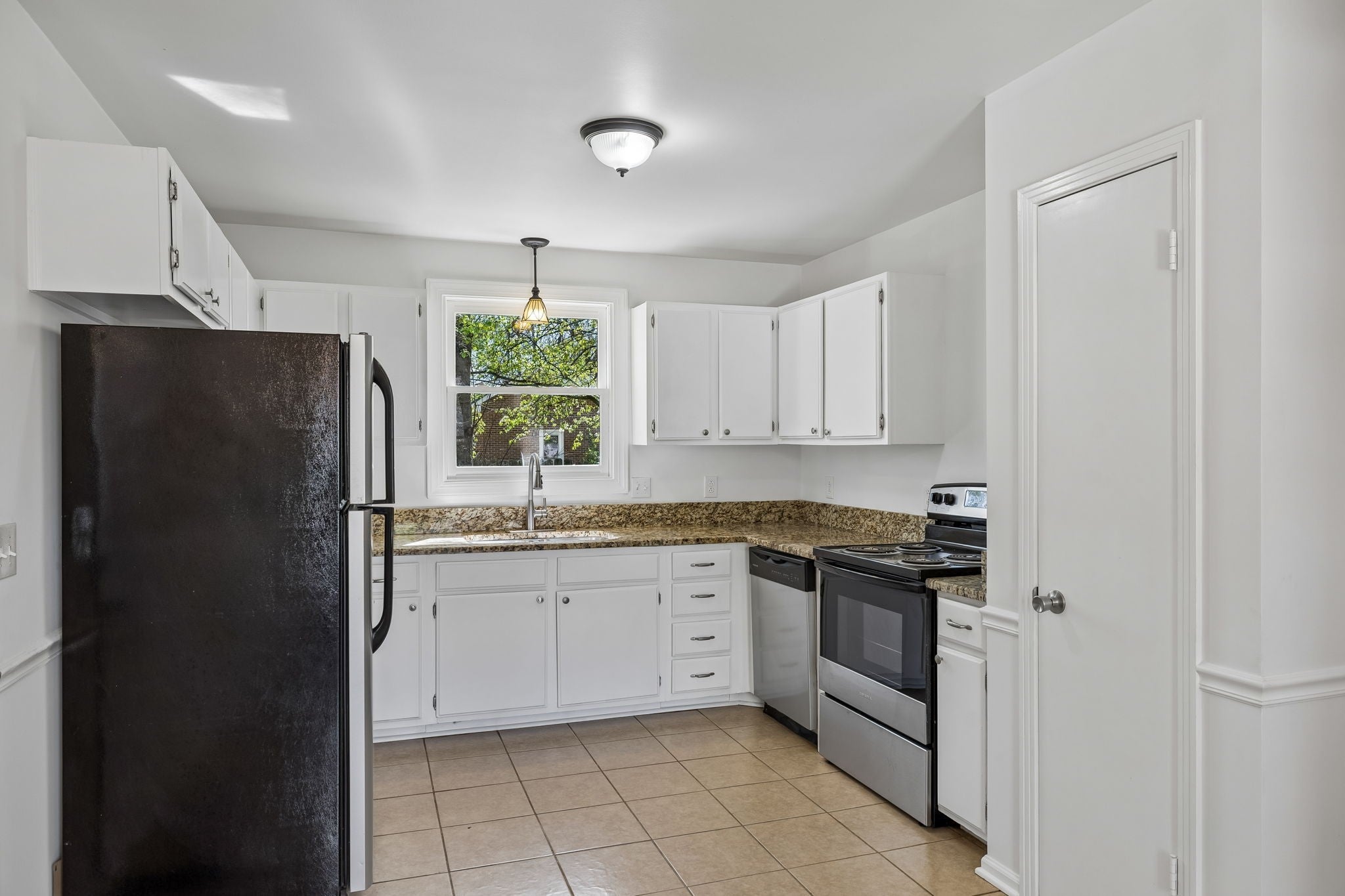 3-bed home for rent in Franklin, TN 37064, 1910 Redbud Ct 1910 Redbud Ct, Franklin TN 37064 3-bed home, photo 5 of 16