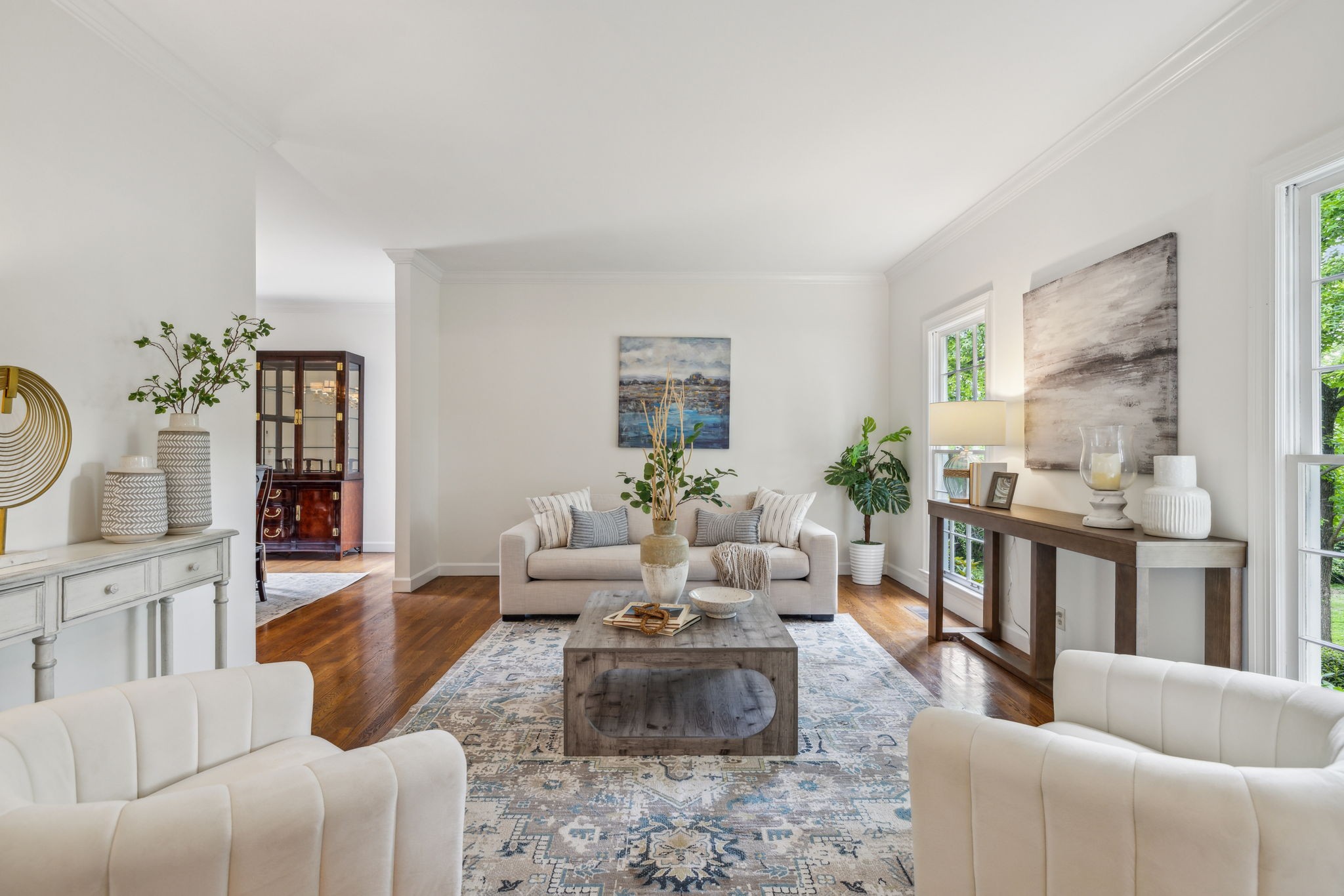 907 Paddock Park