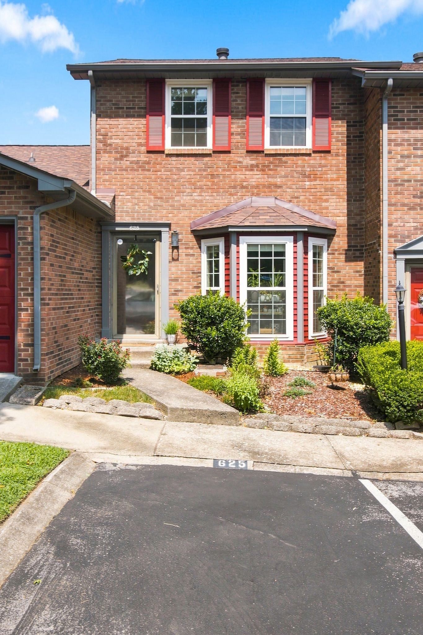 625 Hickory Glade Ct