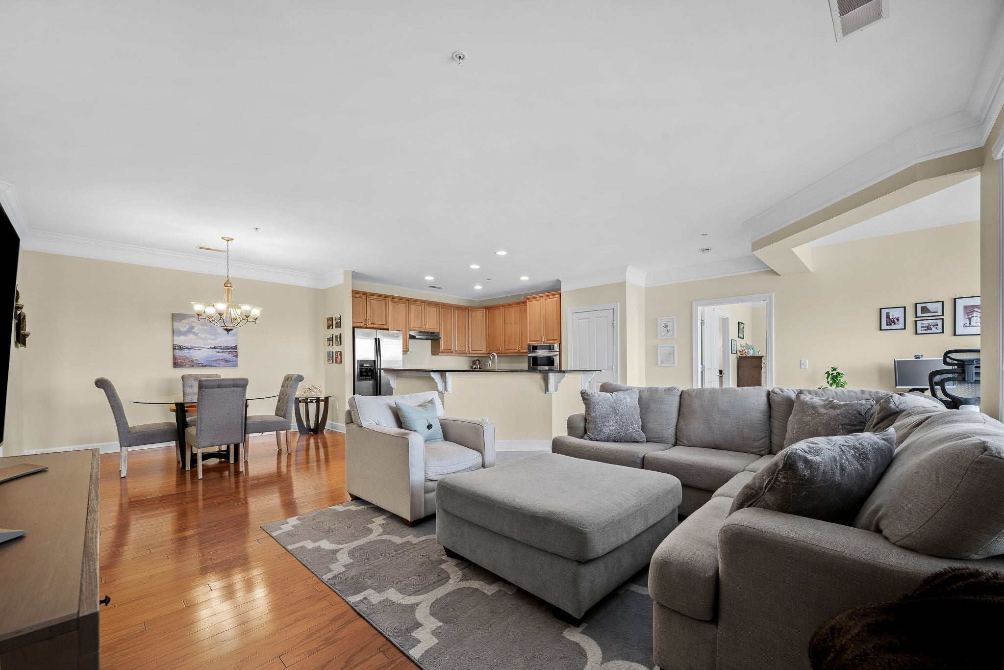 3102 West End Circle 401