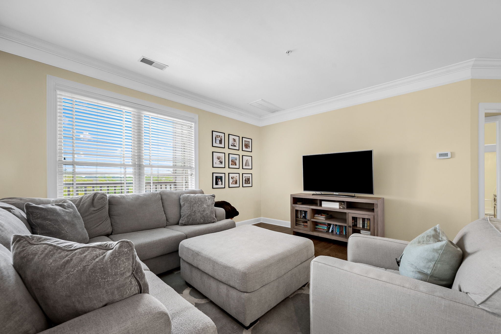 3102 West End Circle 401
