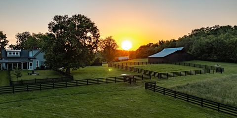 1990 Dr Robinson Rd Spring Hill TN 37174